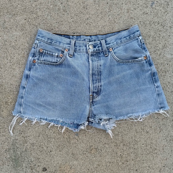 Vintage 501 Levi’s cut off shorts Made in USA - Picture 5 of 6